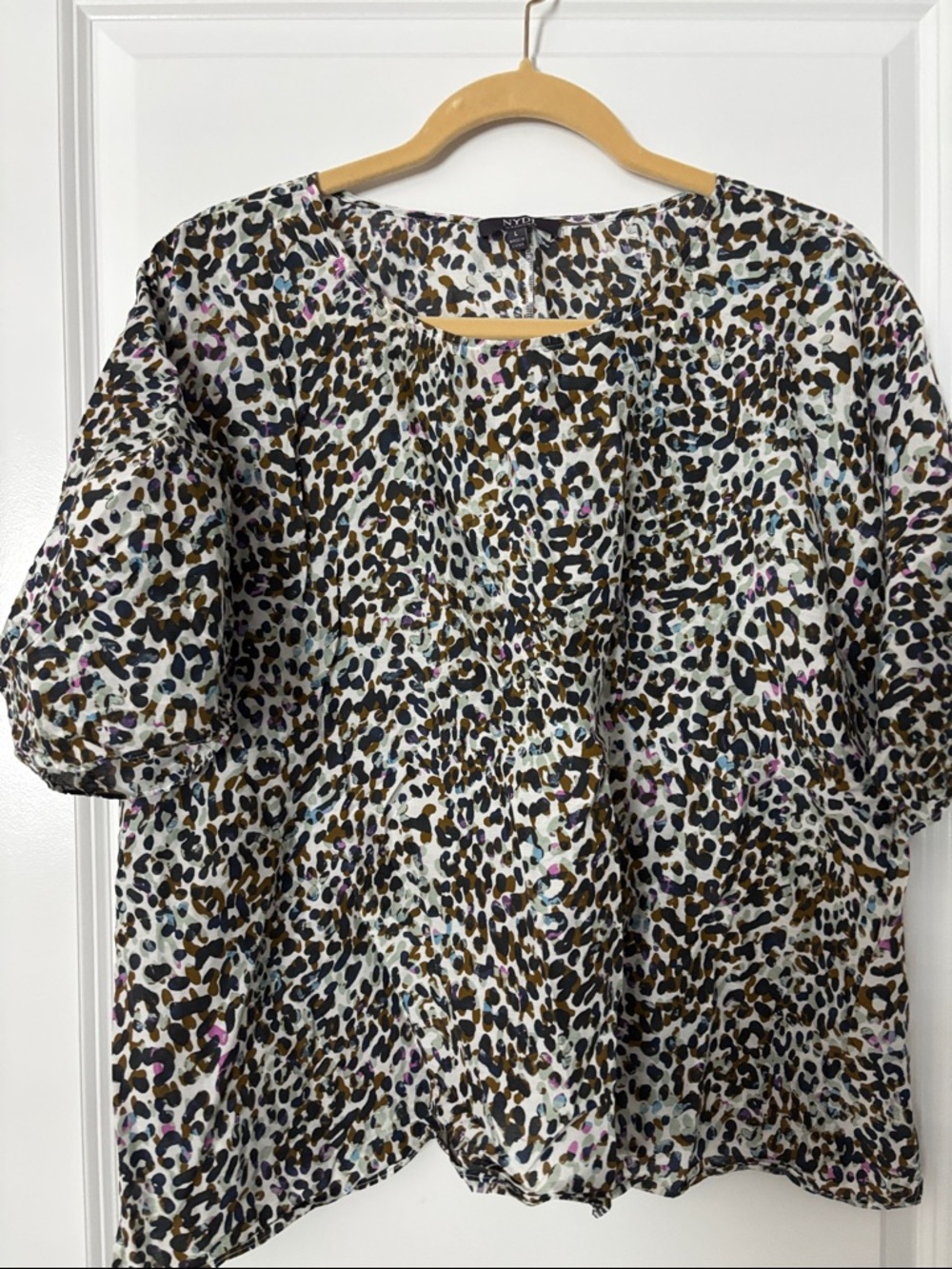 NYDJ  Short Sleeve Leopard Print Blouse MULTI COLOR